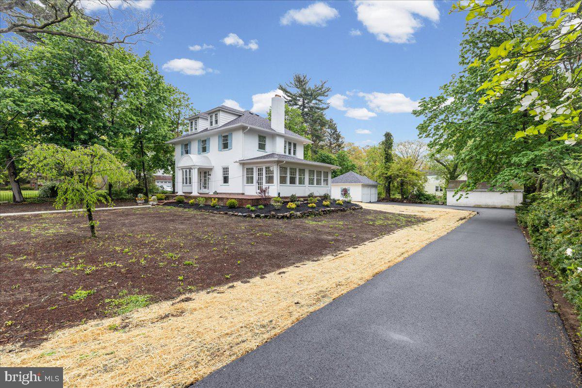 215 BROWNING ROAD