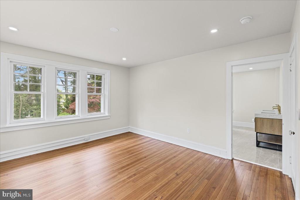 215 BROWNING ROAD