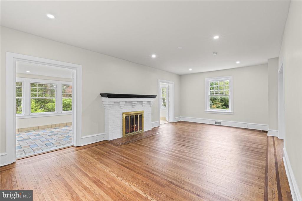215 BROWNING ROAD