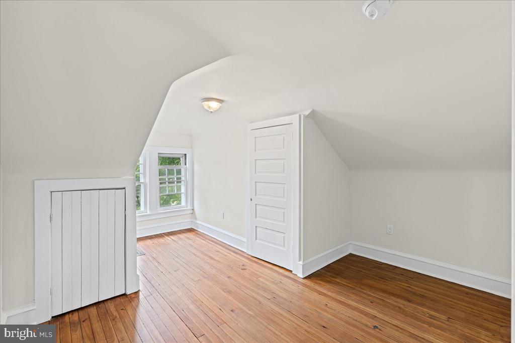 215 BROWNING ROAD