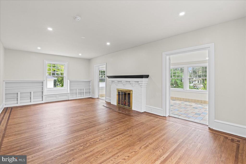 215 BROWNING ROAD