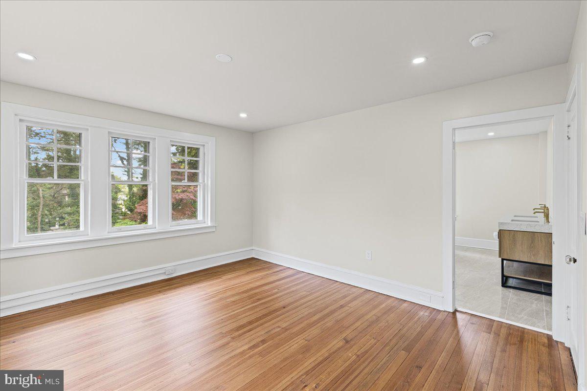 215 BROWNING ROAD
