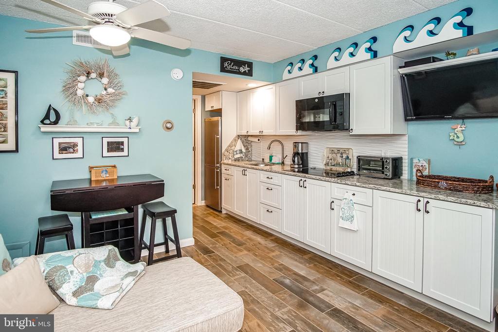 513 E 17th Ave #201