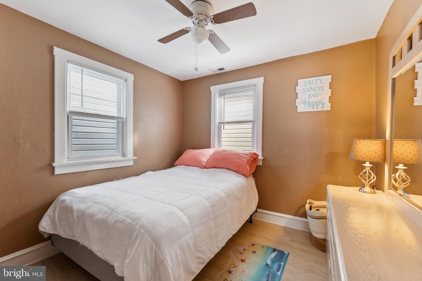 221 W 25th Ave