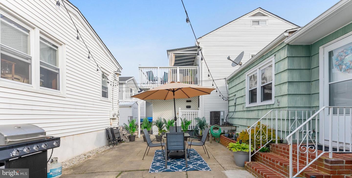 221 W 25th Ave