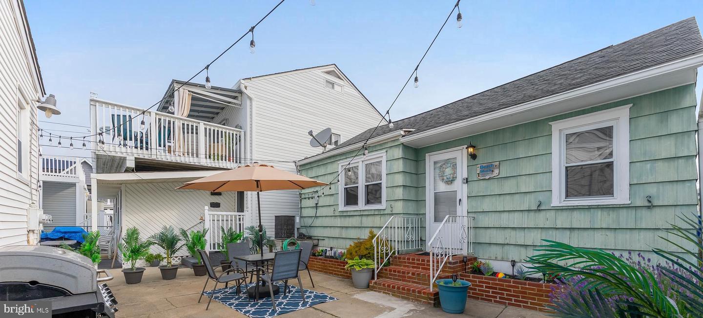 221 W 25th Ave