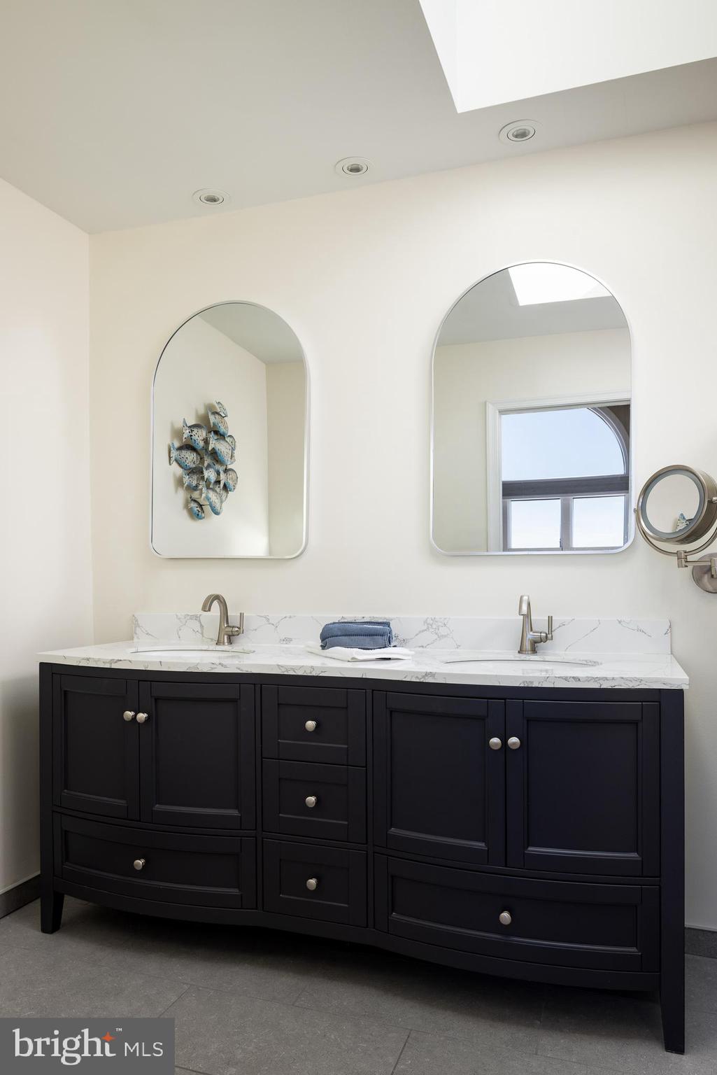 4923 CENTRAL AVENUE 2