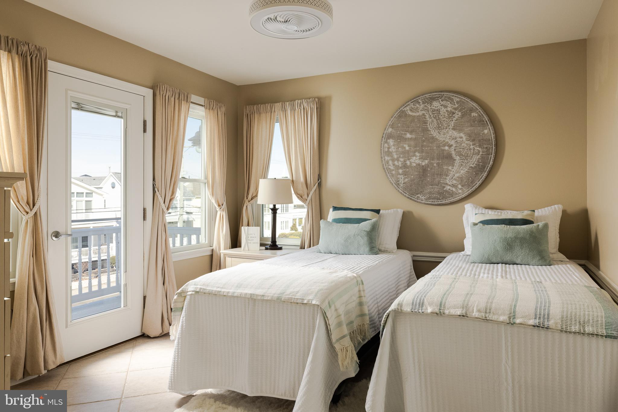 4923 CENTRAL AVENUE 2