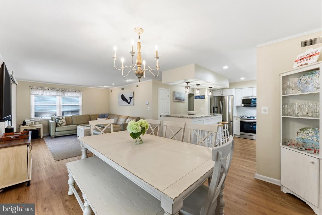 3425 CENTRAL AVENUE -27