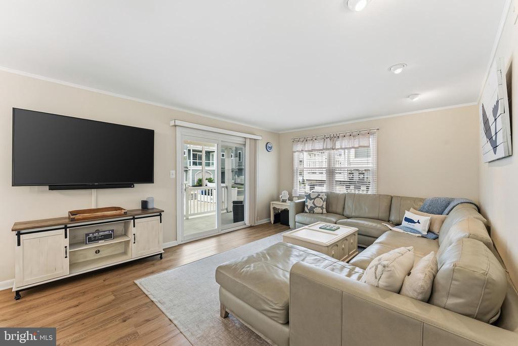 3425 CENTRAL AVENUE -27