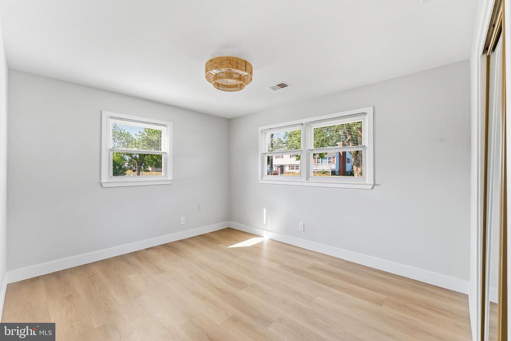 80 BEACHHURST DRIVE