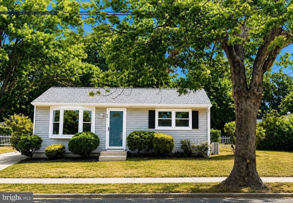 80 BEACHHURST DRIVE