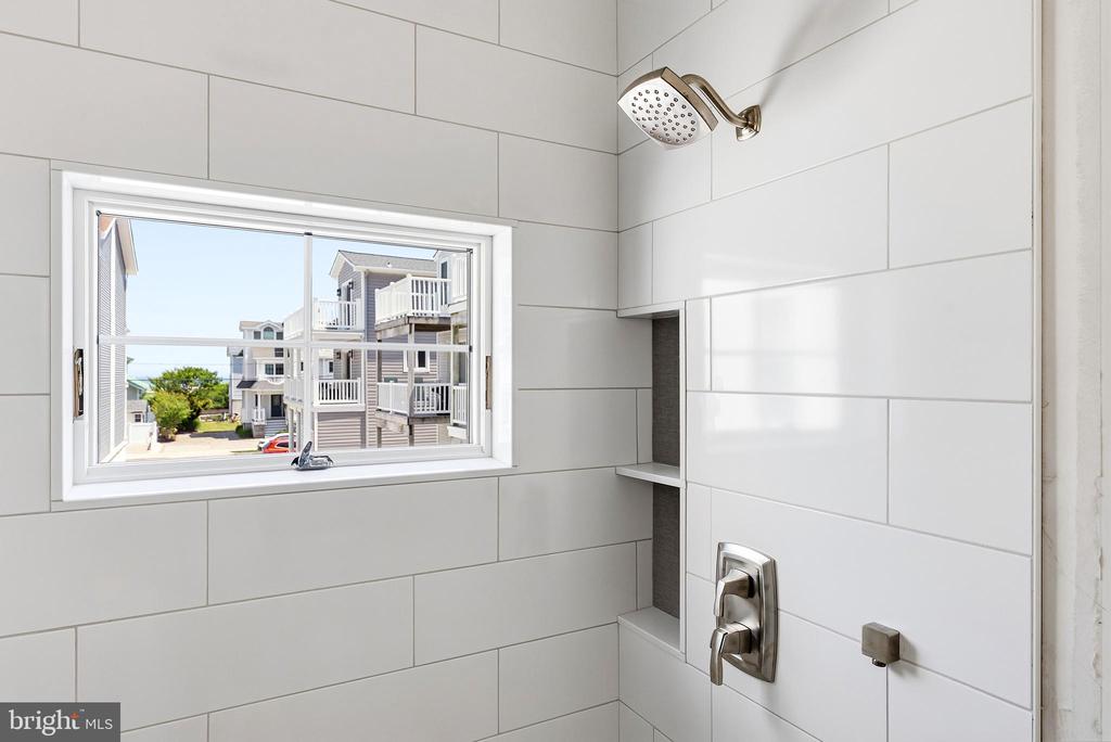 4411 LANDIS AVENUE Unit: 201