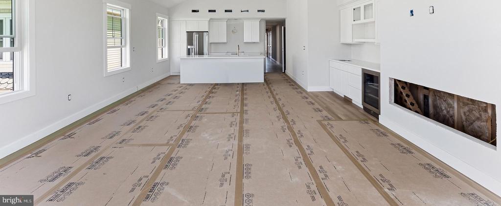 4411 LANDIS AVENUE Unit: 302