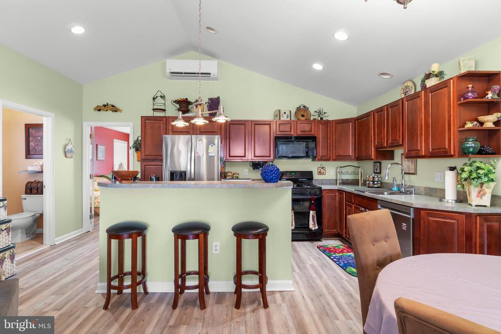 212 E MAGNOLIA AVENUE Unit: D