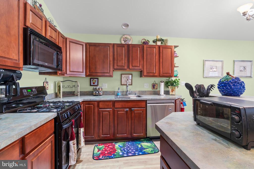 212 E MAGNOLIA AVENUE Unit: D