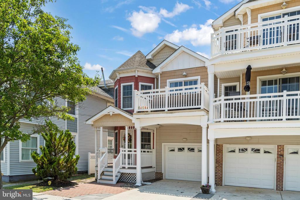 212 E MAGNOLIA AVENUE Unit: D