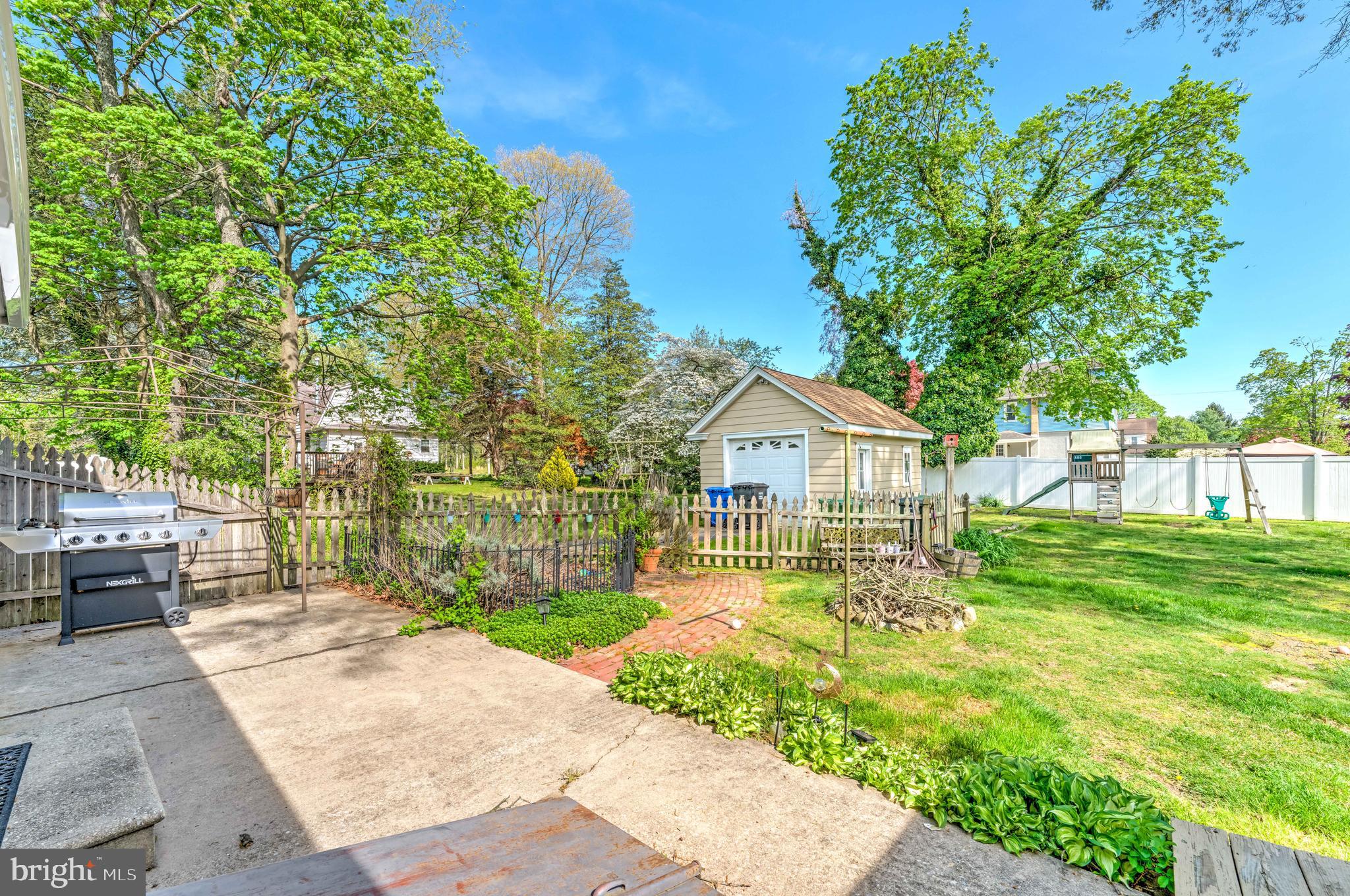 121 E Cumberland Ave