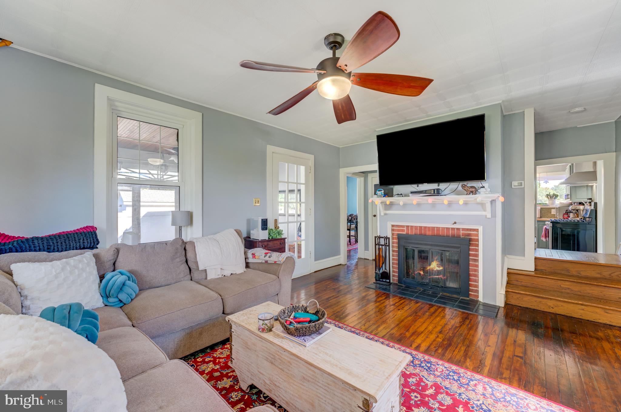 121 E Cumberland Ave