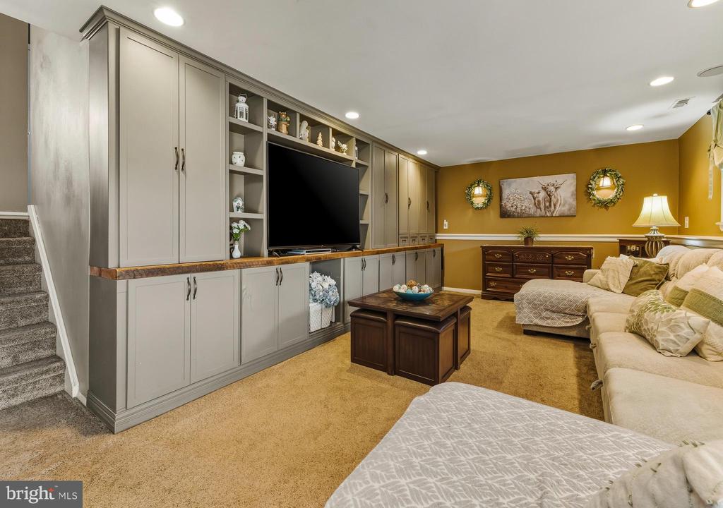 423 GREENVIEW
