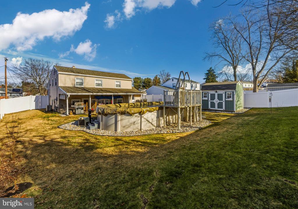 423 GREENVIEW