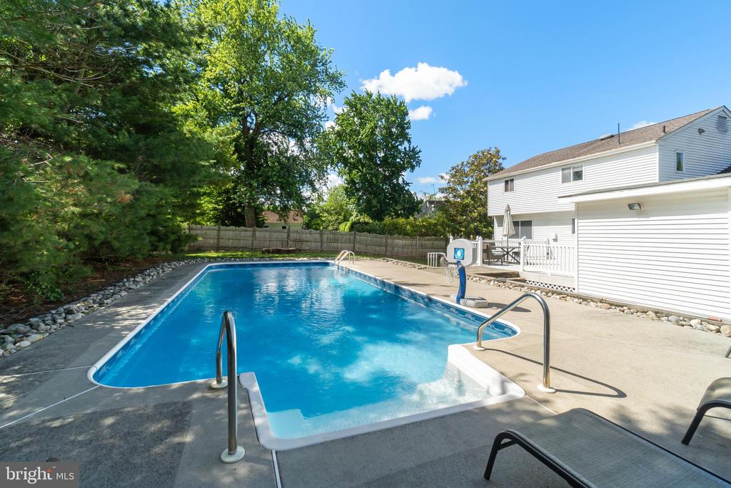 3 LINDEN COURT