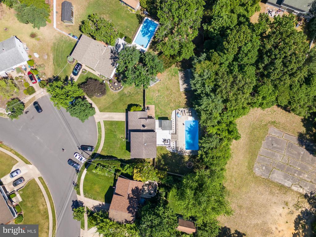 3 LINDEN COURT