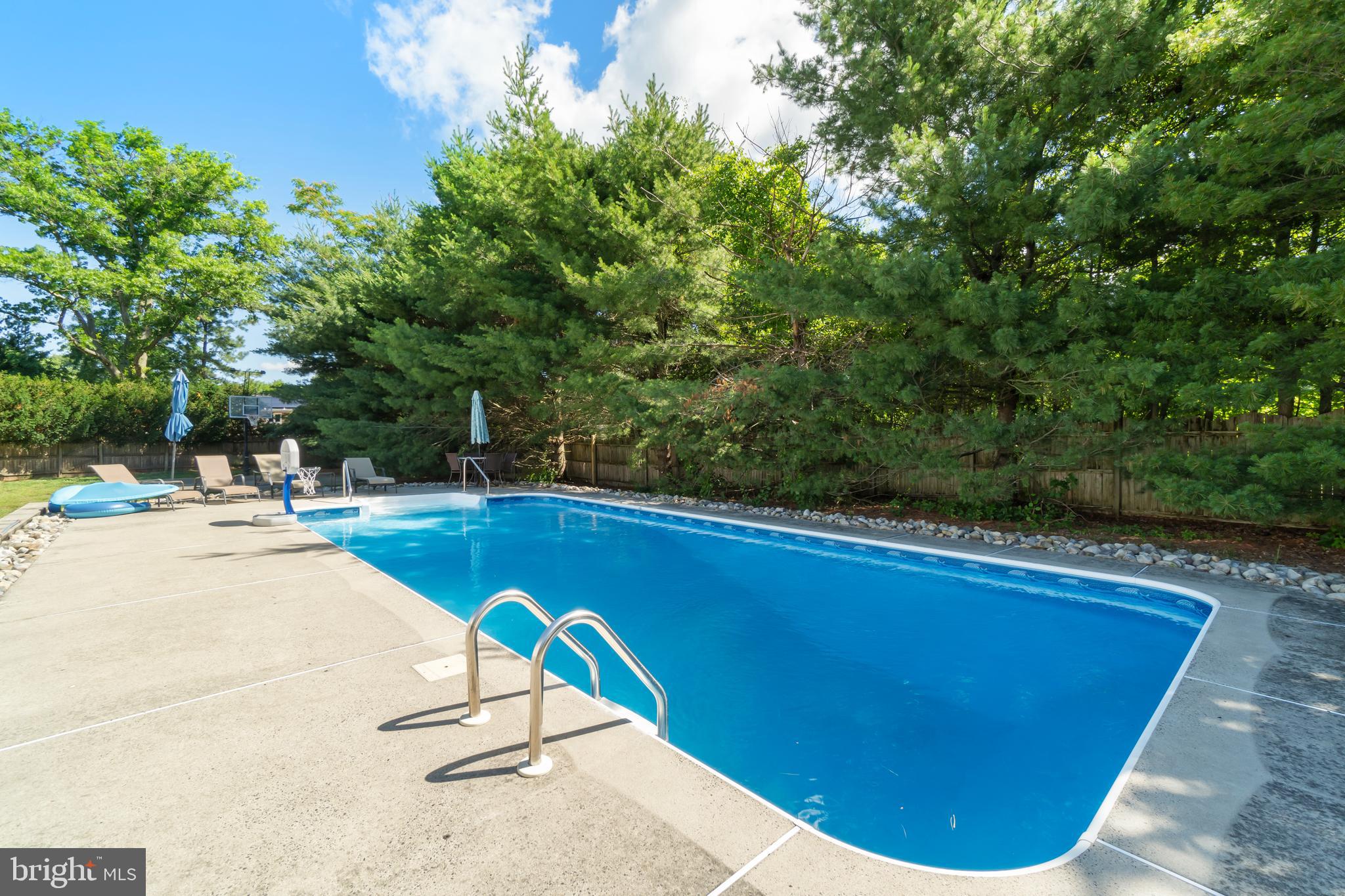 3 LINDEN COURT