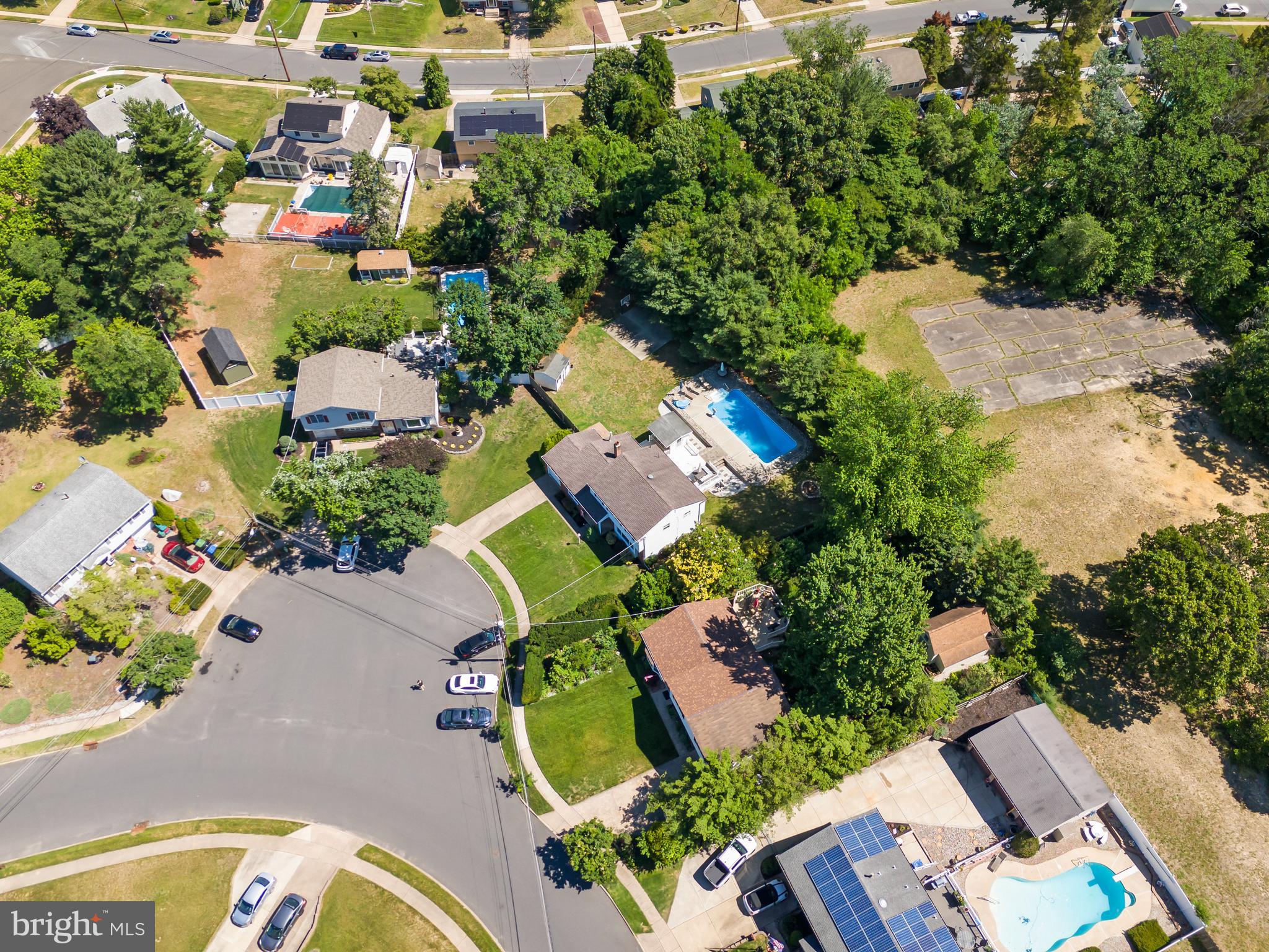 3 LINDEN COURT