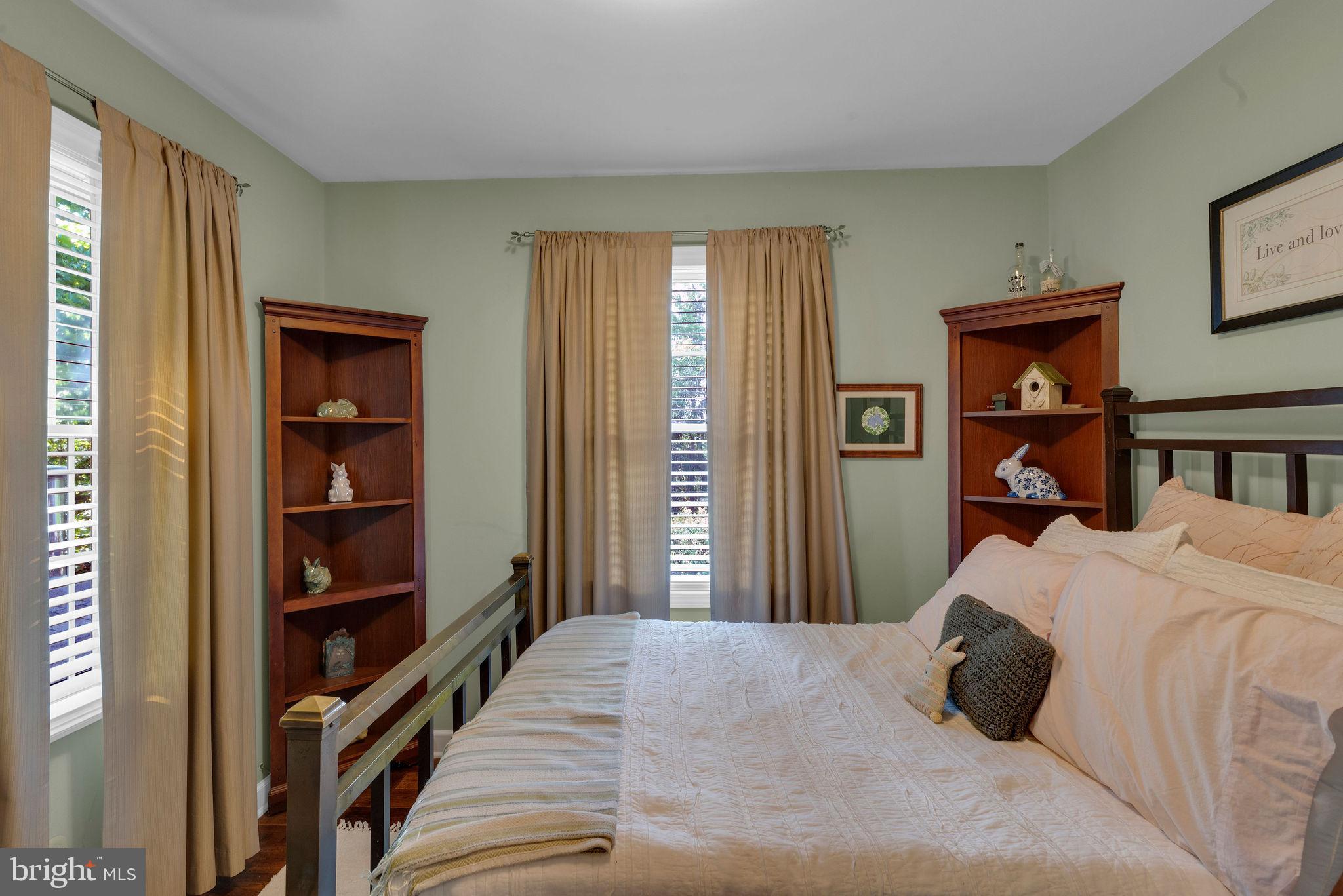 8 Northfield Ct