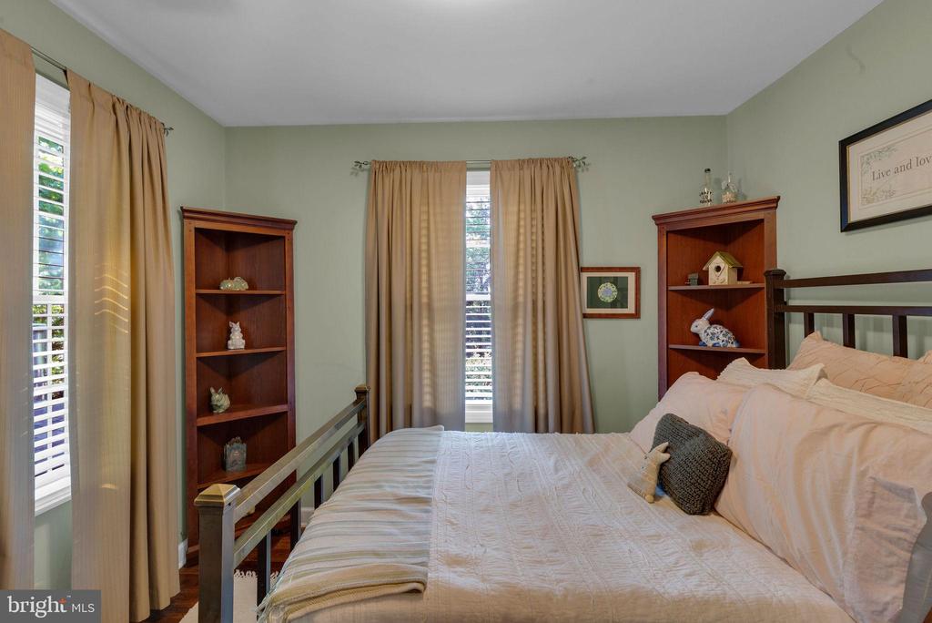 8 Northfield Ct