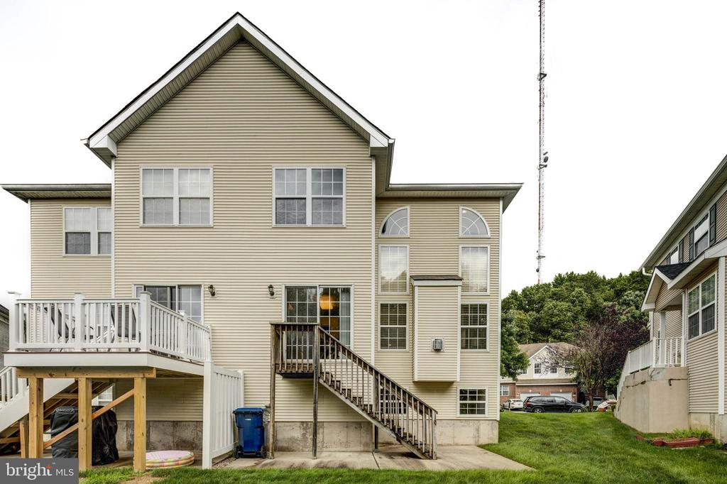 151 FOUNTAYNE LANE