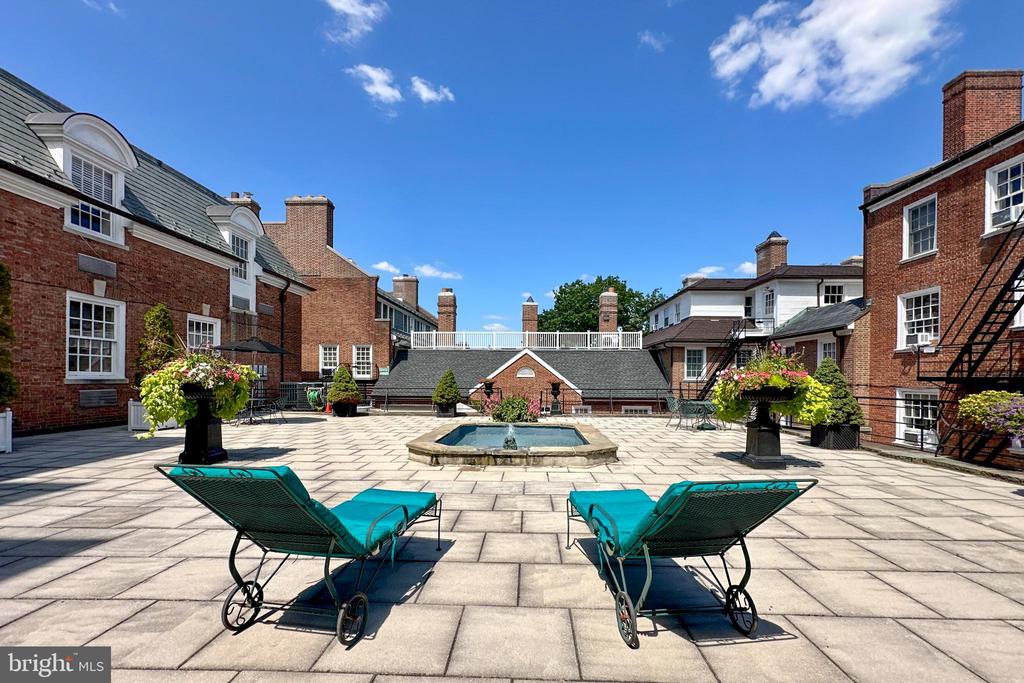 31 PALMER SQ W Unit: A