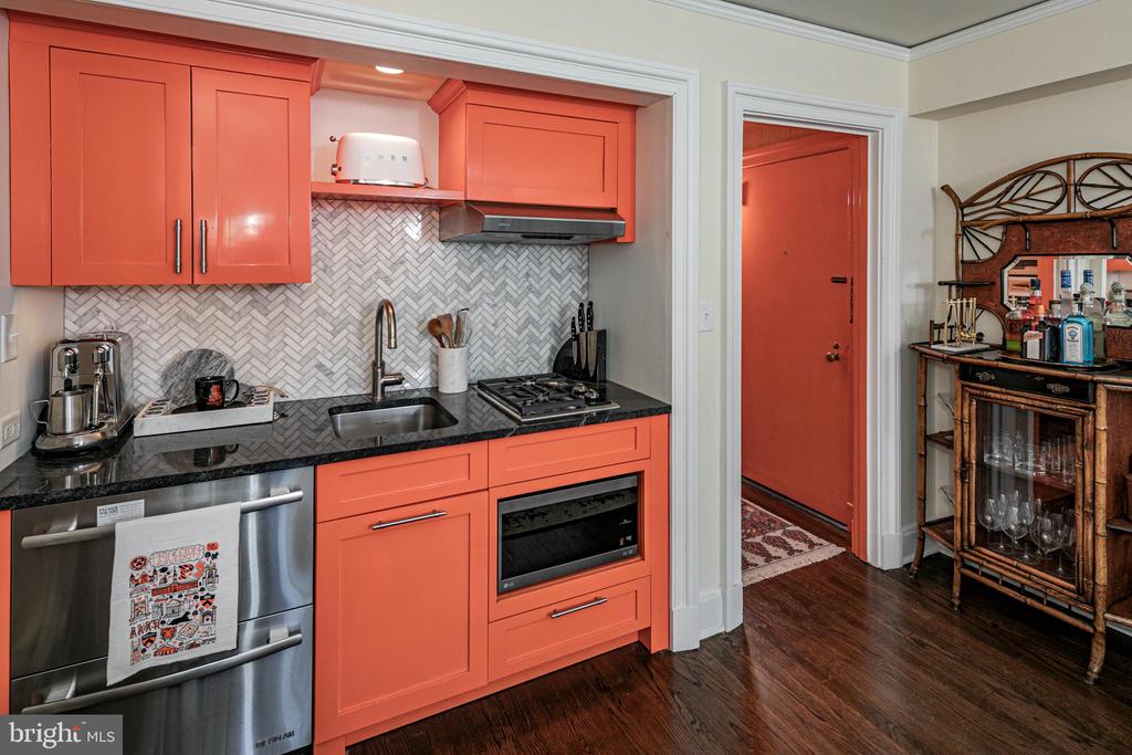 31 PALMER SQ W Unit: A