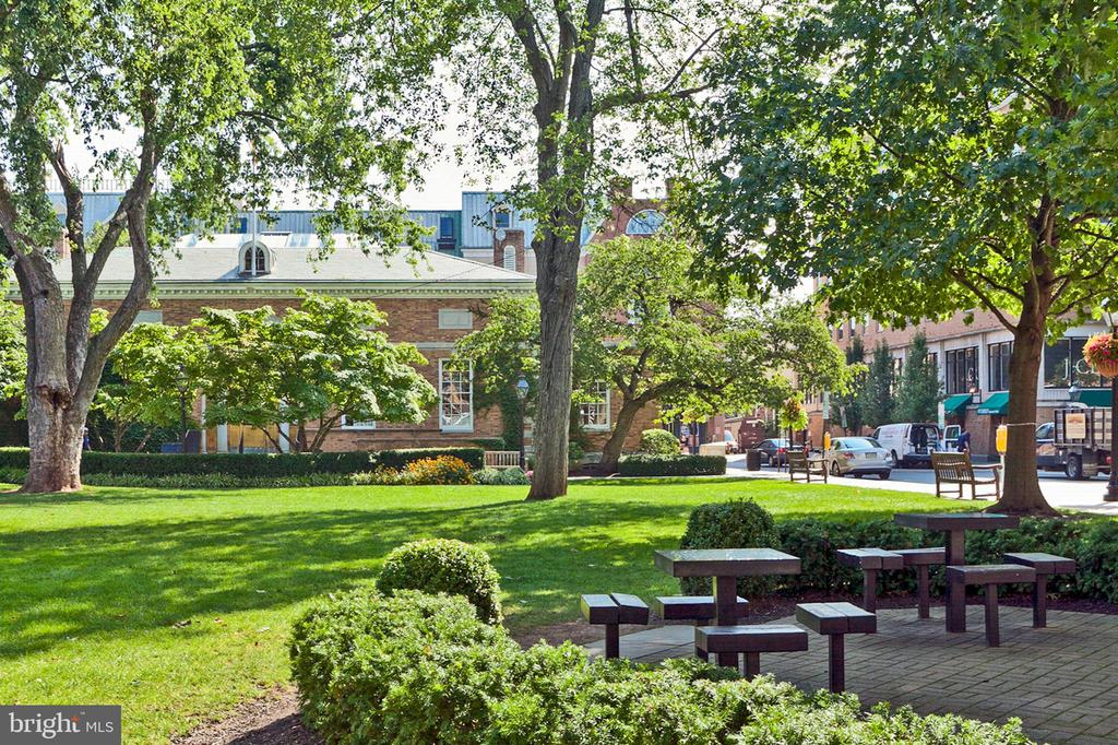 31 PALMER SQ W Unit: A