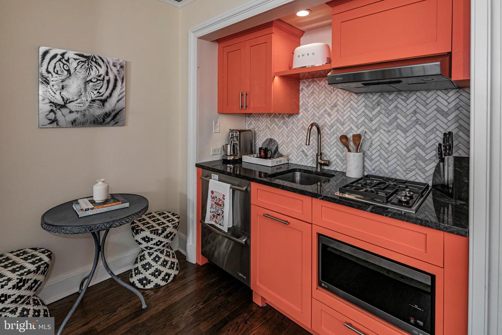 31 PALMER SQ W Unit: A
