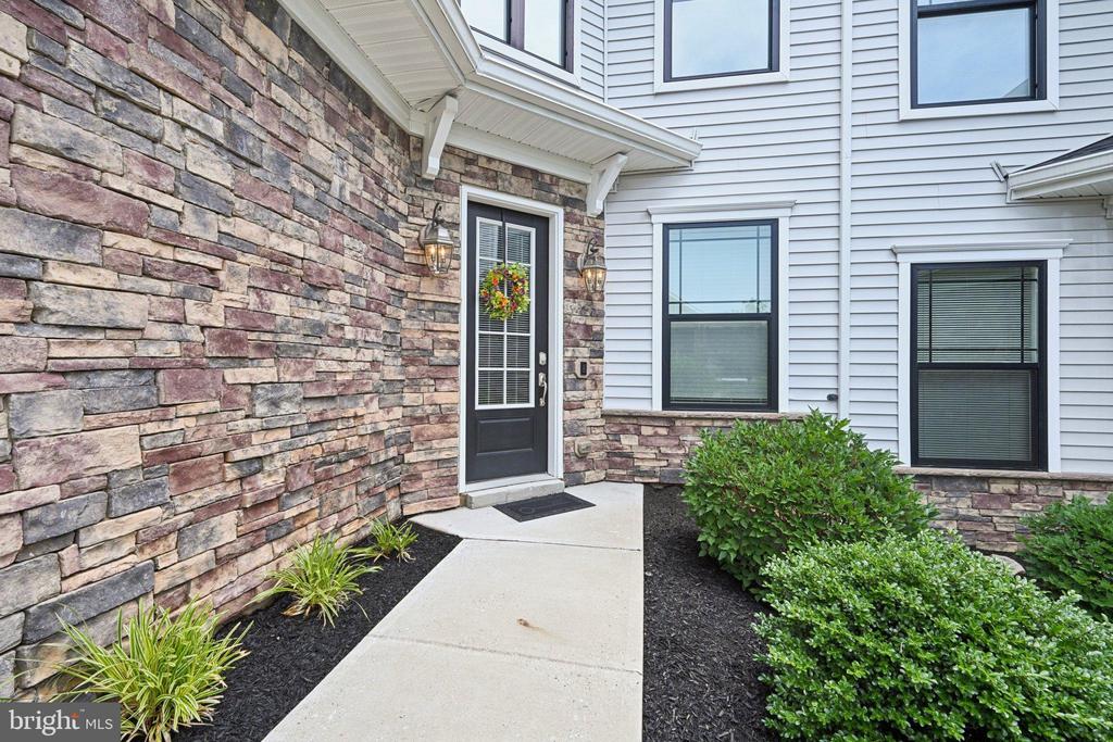 42 DOGLEG LANE