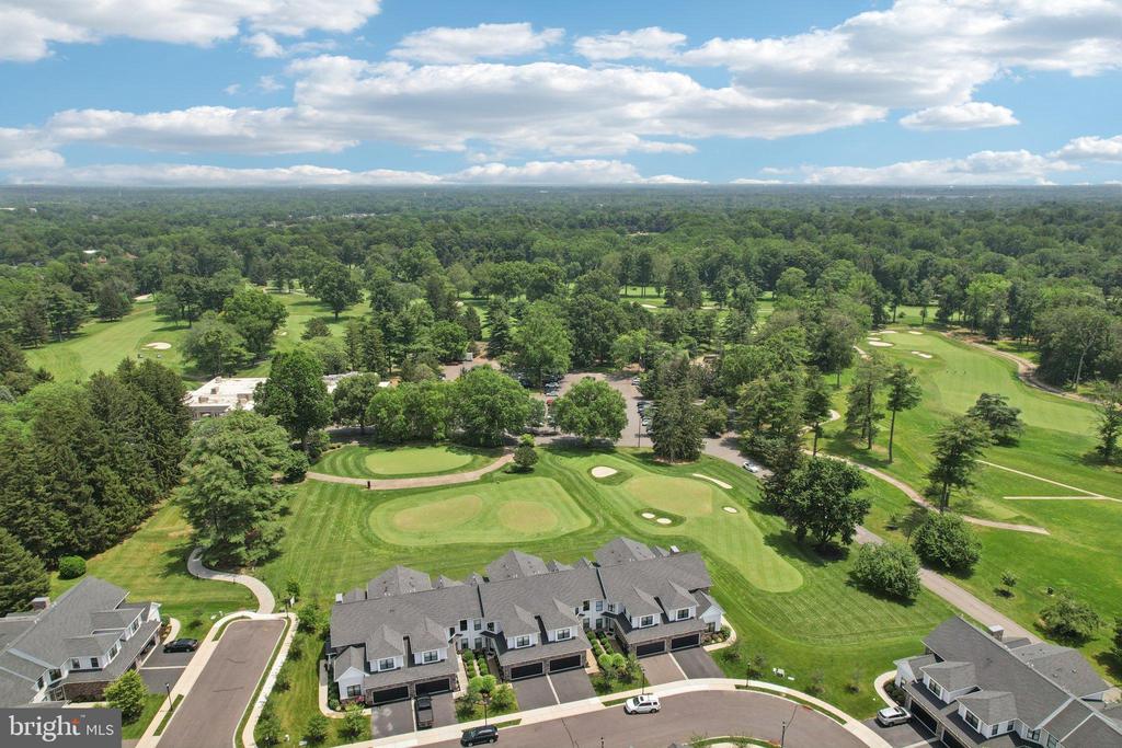 42 DOGLEG LANE