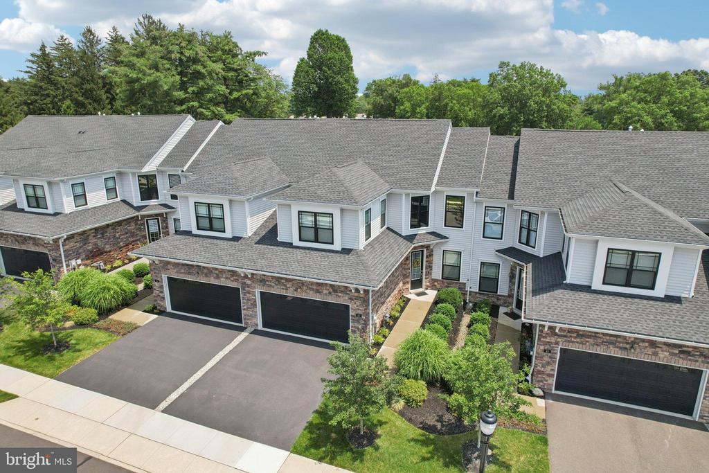 42 DOGLEG LANE