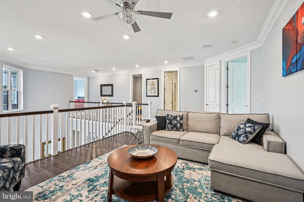 42 DOGLEG LANE