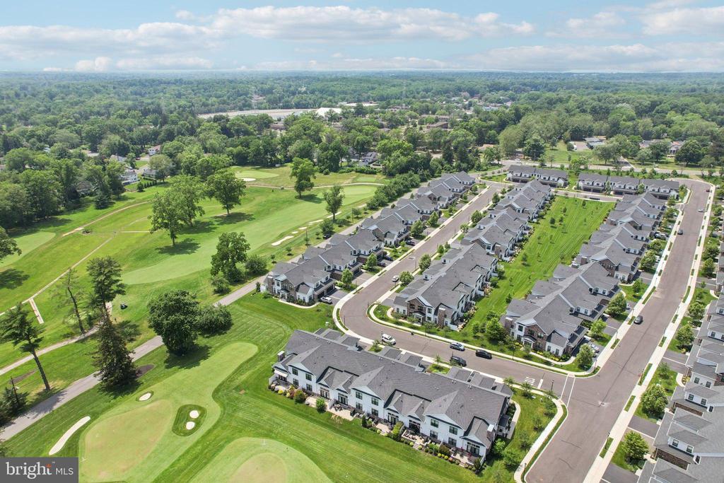 42 DOGLEG LANE