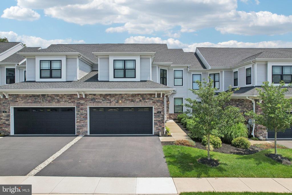 42 DOGLEG LANE
