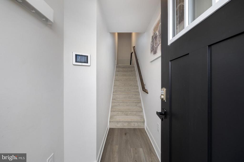 6 DOLCIE LANE