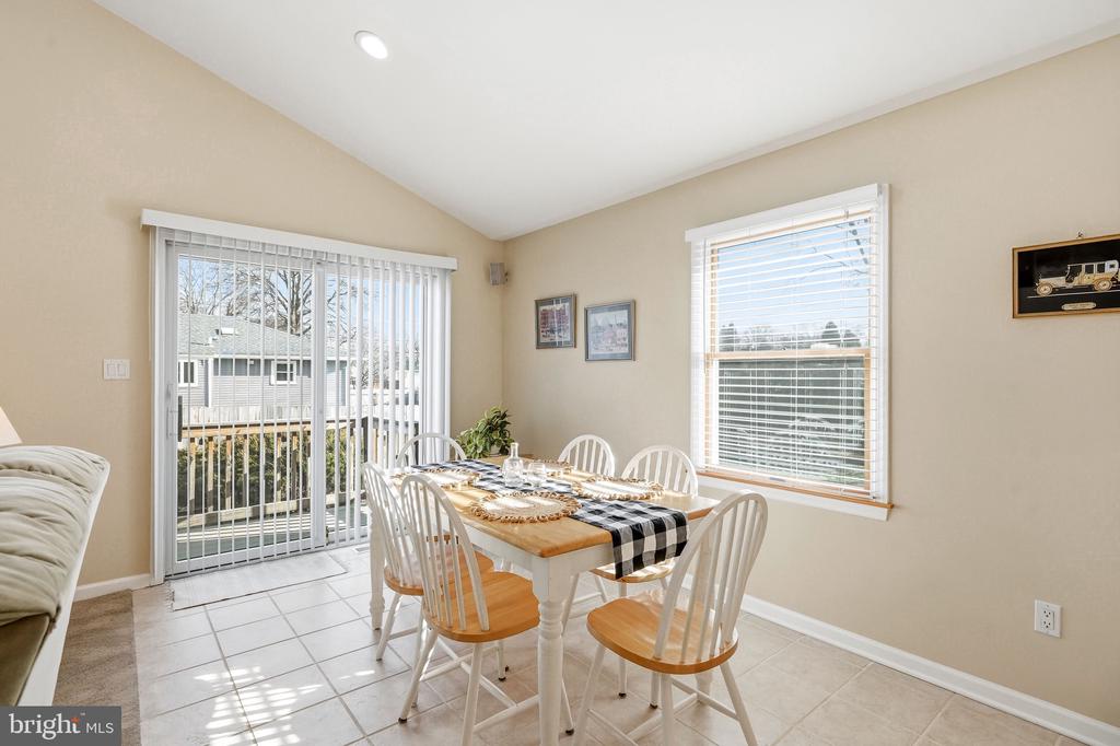 1038 ESTATES BOULEVARD