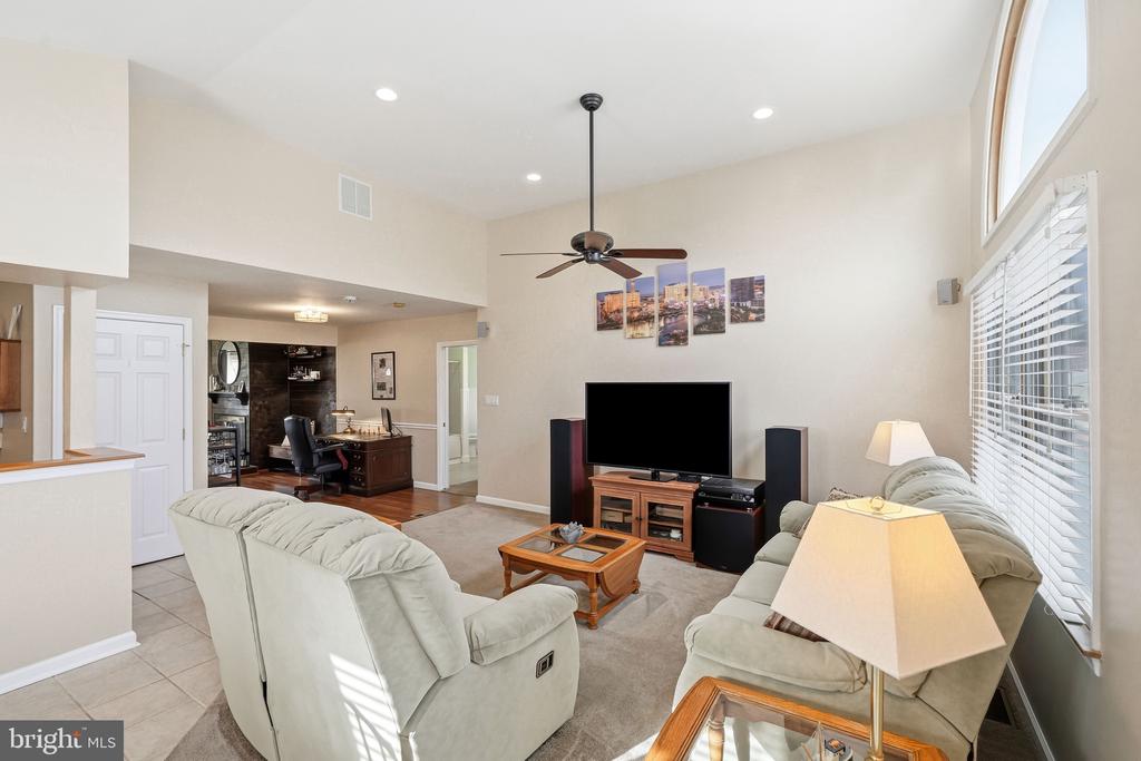 1038 ESTATES BOULEVARD