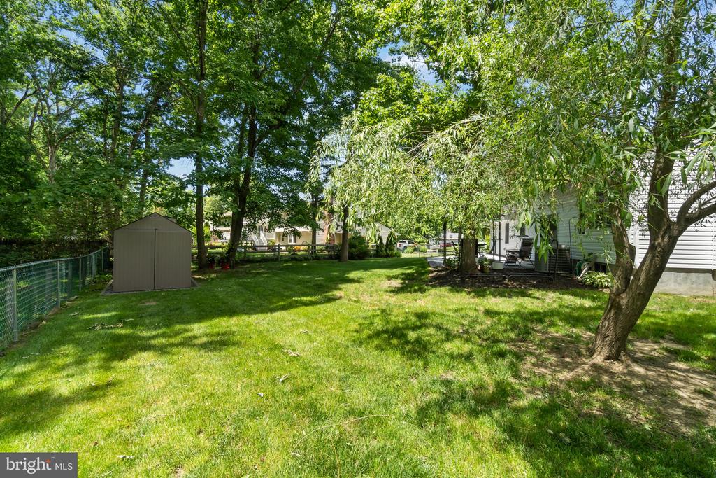 2 HOLLY DRIVE