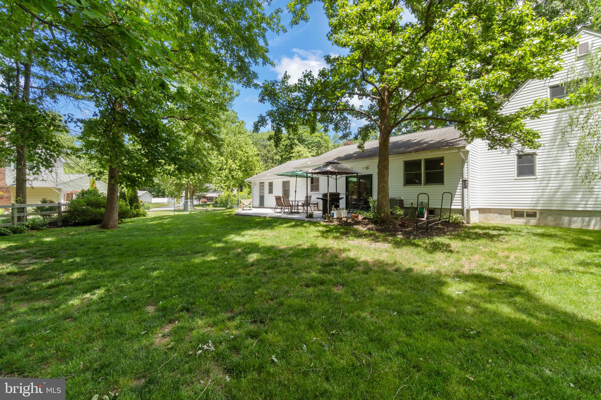 2 HOLLY DRIVE