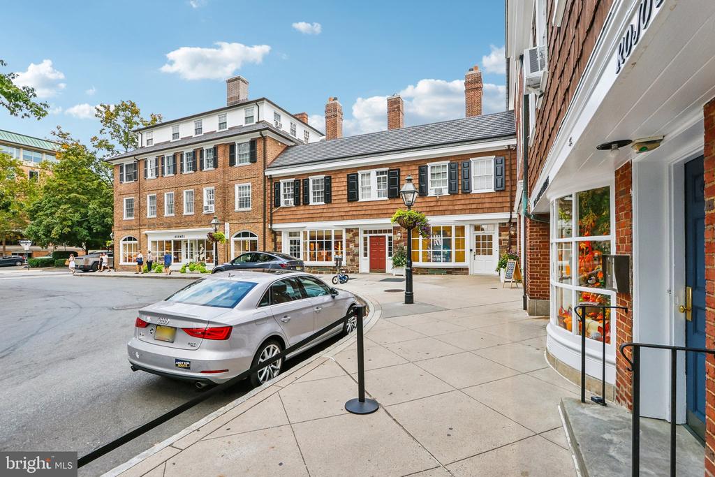 31 PALMER SQUARE W Unit: A