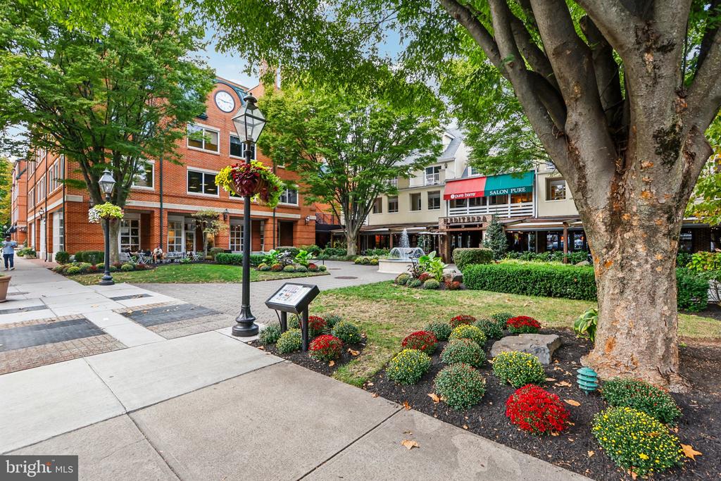 31 PALMER SQUARE W Unit: A