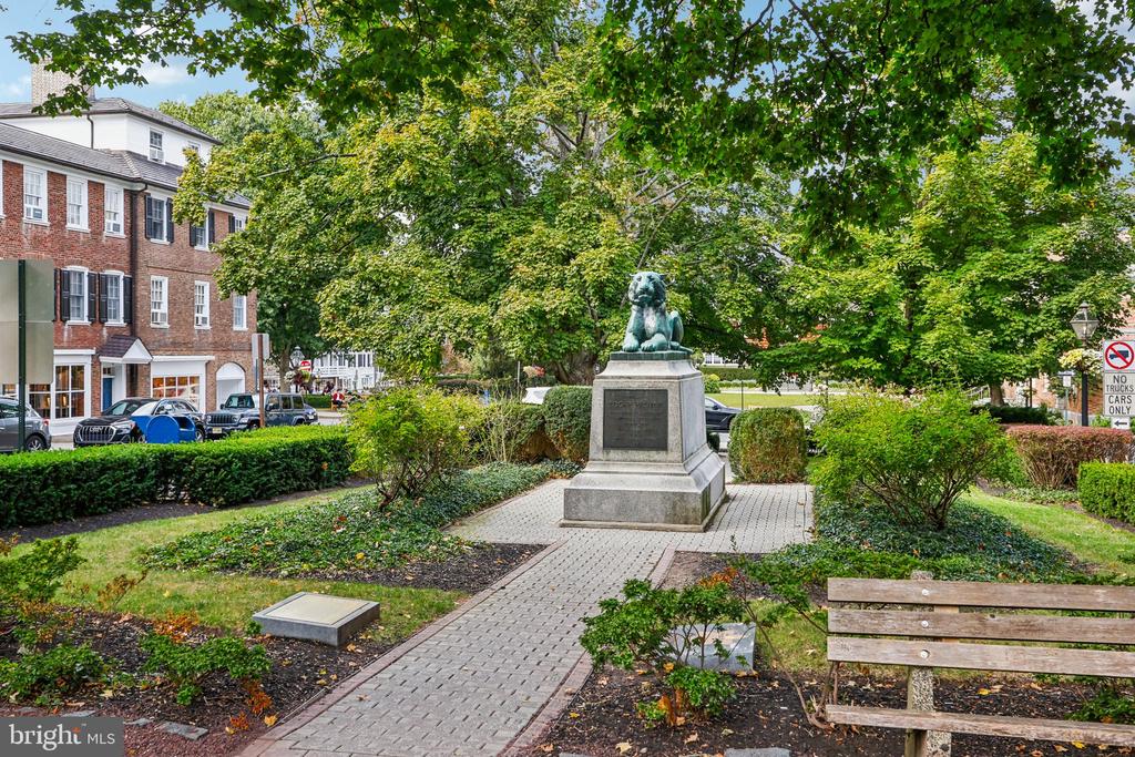 31 PALMER SQUARE W Unit: A